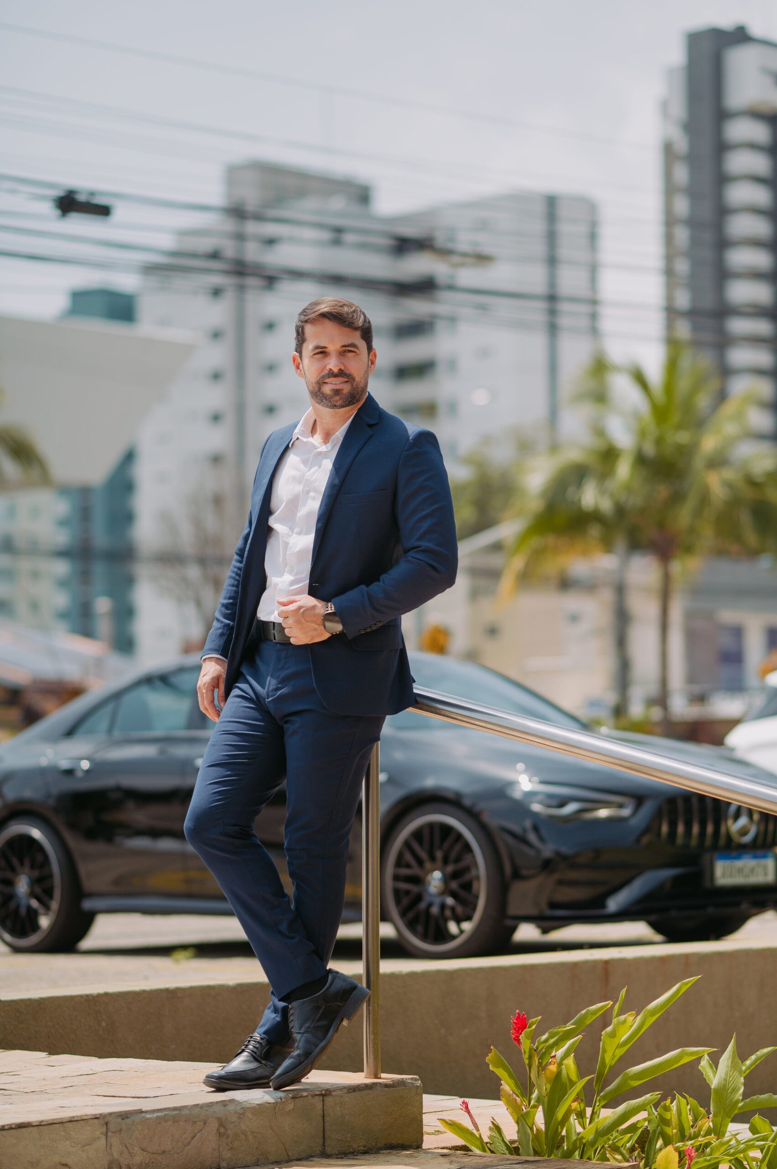 ALESSANDRO HENRIQUE DO NASCIMENTO: EXPERIÊNCIA, EVOLUÇÃO E ESPECIALIZAÇÃO IMOBILIÁRIA